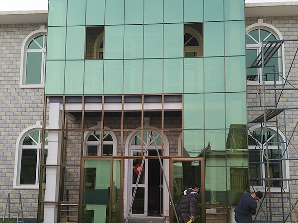 ���̰���