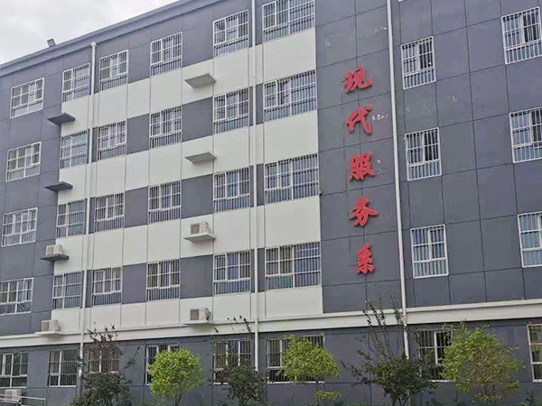 ���̰���