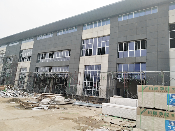 ���̰���